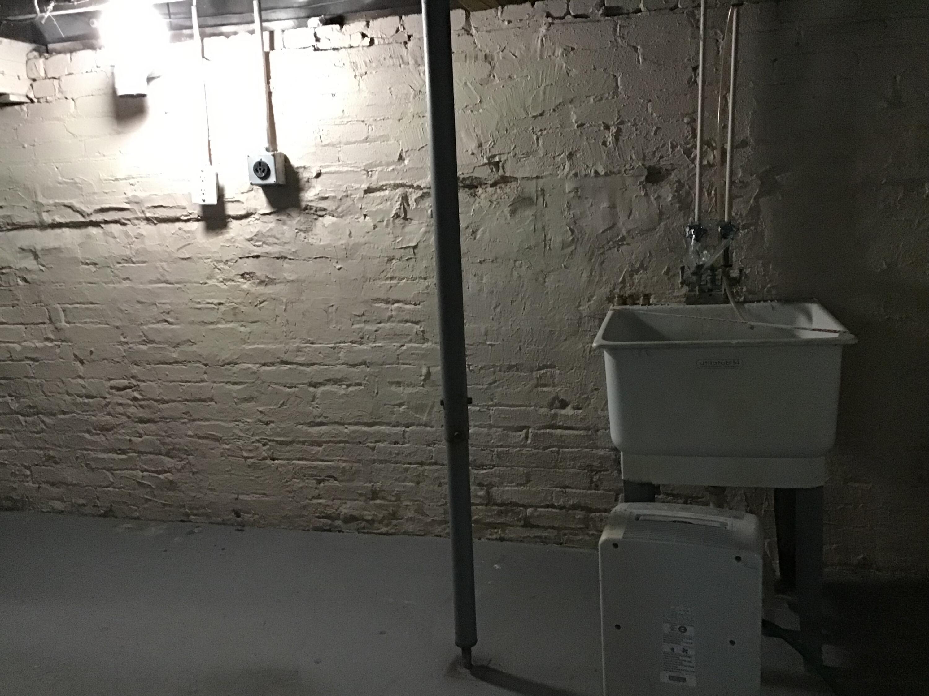 214 Detroit Street Trenton, MI 48183 - Photo 12 of 12 IMG-5471