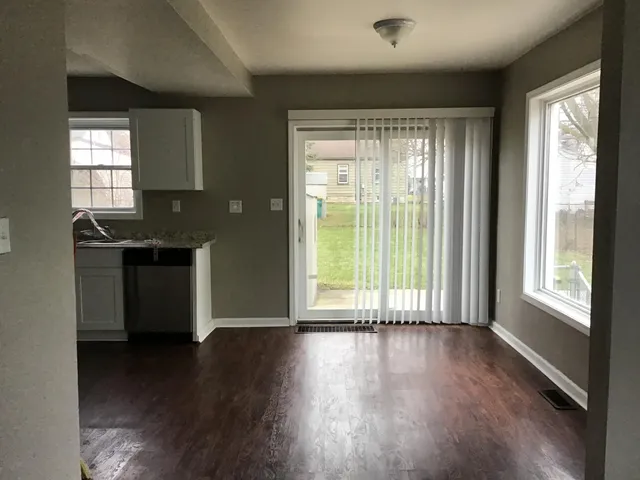 $145,000 | 214 Detroit Street, Trenton, MI 48183