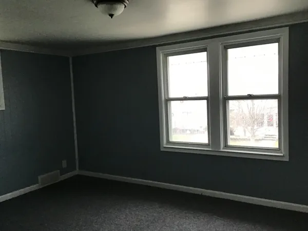 $145,000 | 214 Detroit Street, Trenton, MI 48183