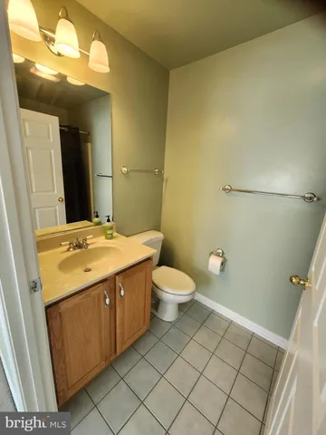 a close view of a bathtub in bathroom