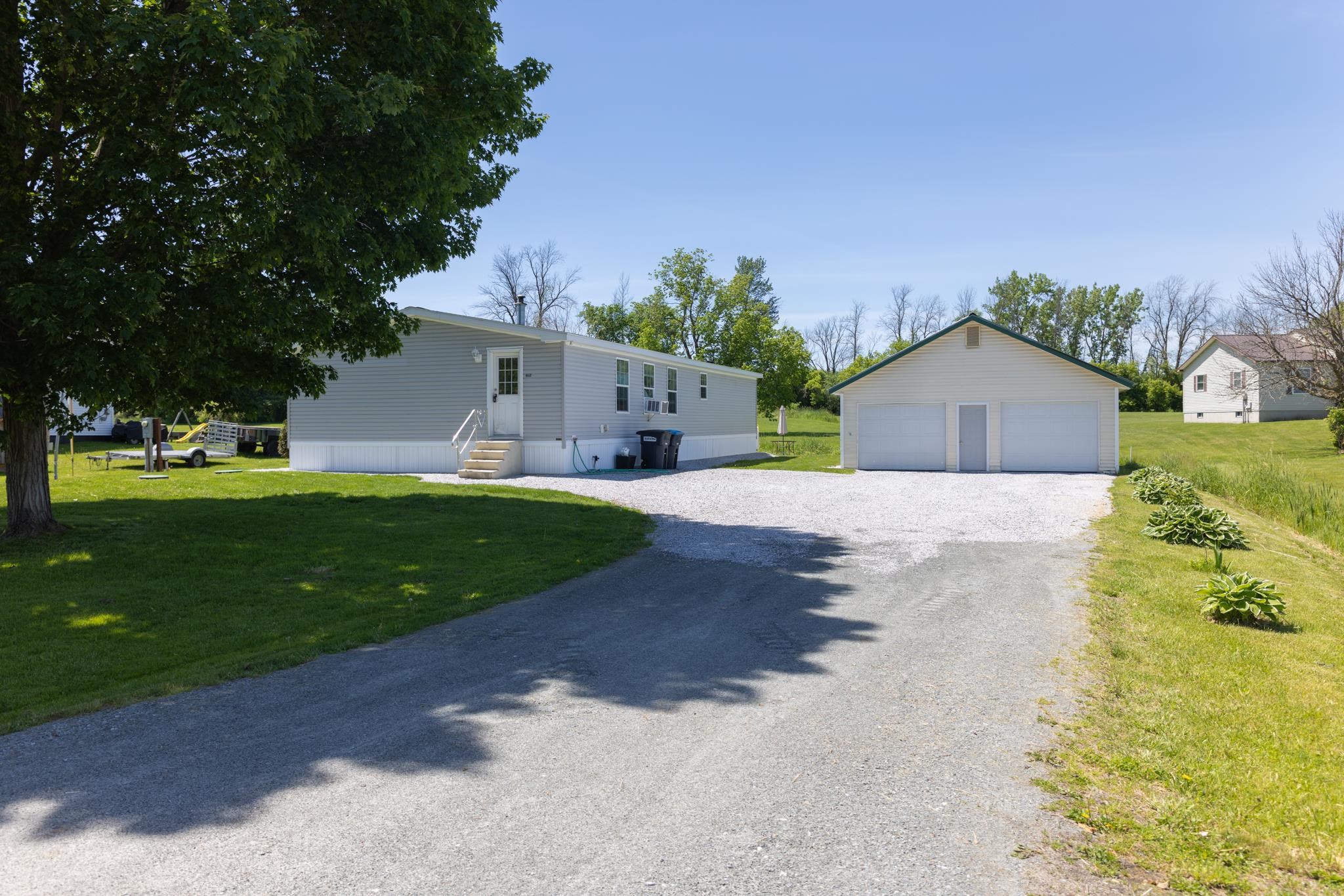 1395 Lower Newton Road St. Albans, VT 05478 - Photo 1 of 55