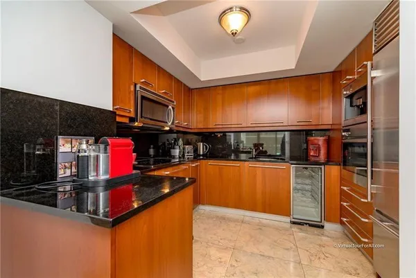 $4,200 | 1331 Brickell Bay Drive, Unit 1006, Miami, FL 33131