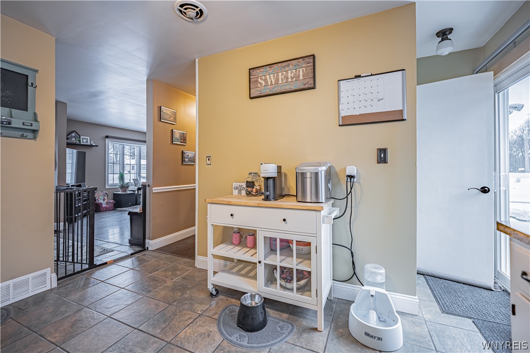 869 The Circle Lewiston, NY 14092 - Photo 12 of 26