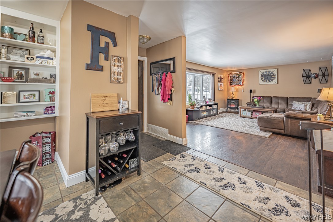 869 The Circle Lewiston, NY 14092 - Photo 6 of 26