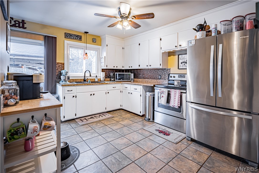 869 The Circle Lewiston, NY 14092 - Photo 9 of 26