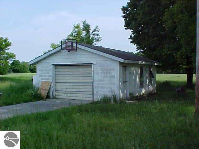 2451 Towerline Road Hale, MI 48739 - Photo 6 of 9 1751769-5.JPG