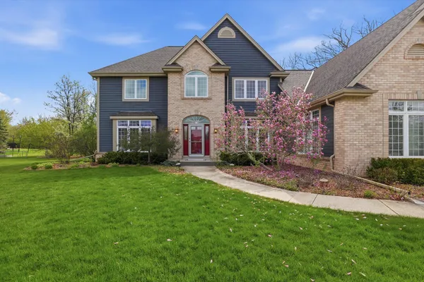 $924,900 | N65W12842 Crimson Court, Menomonee Falls, WI 53051