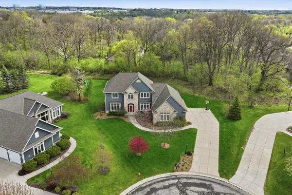 $924,900 | N65W12842 Crimson Court, Menomonee Falls, WI 53051