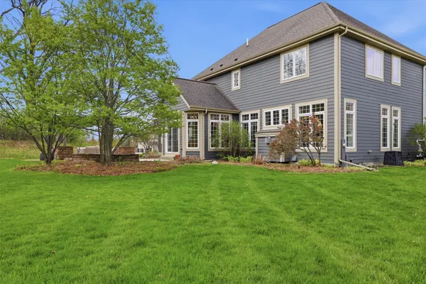 $924,900 | N65W12842 Crimson Court, Menomonee Falls, WI 53051