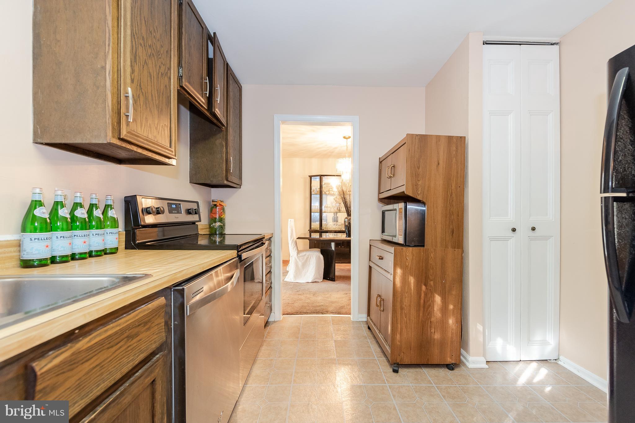 12900 River Ridge Place Laurel, MD 20708 - Photo 17 of 43 Kitchen