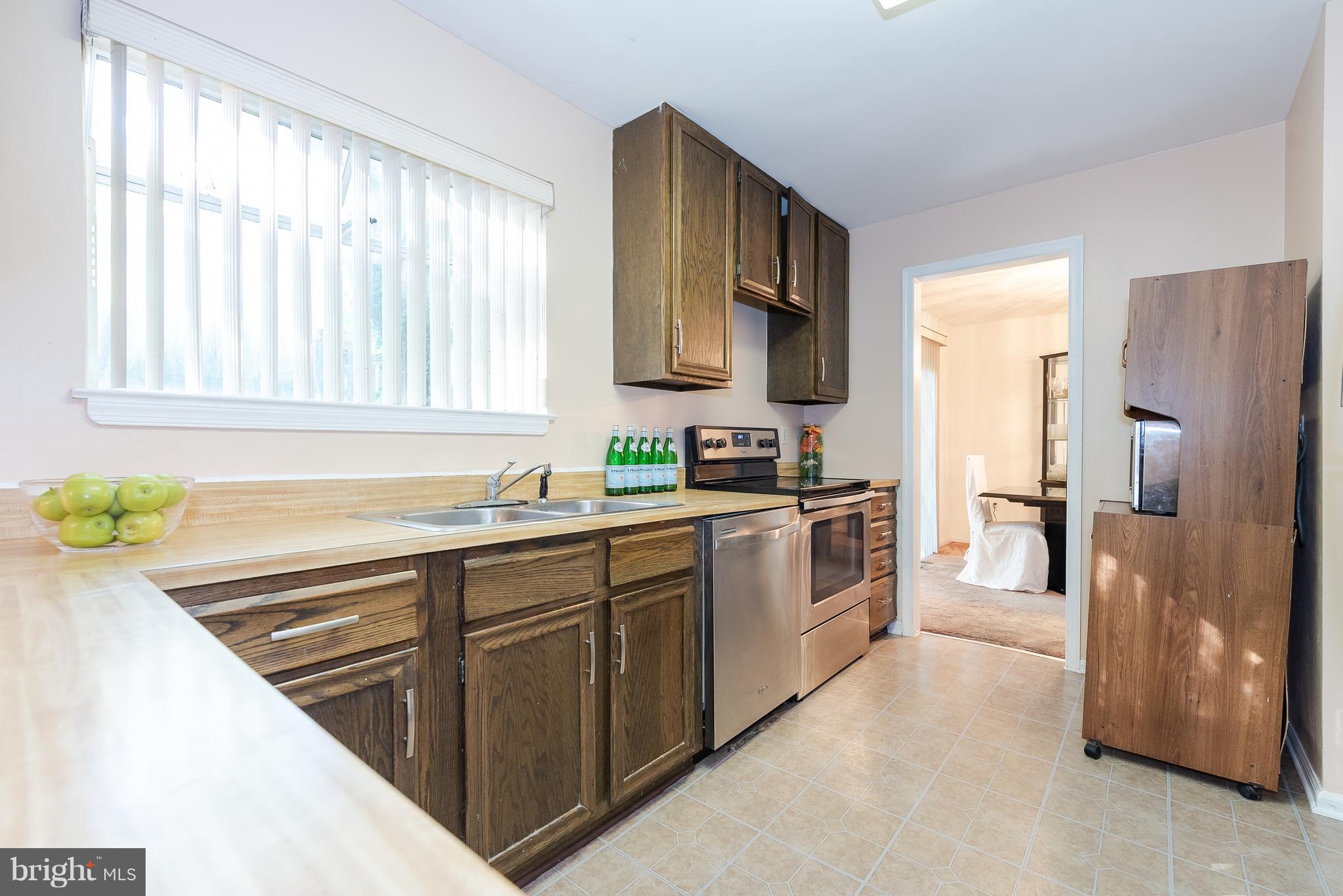 12900 River Ridge Place Laurel, MD 20708 - Photo 18 of 43 Kitchen