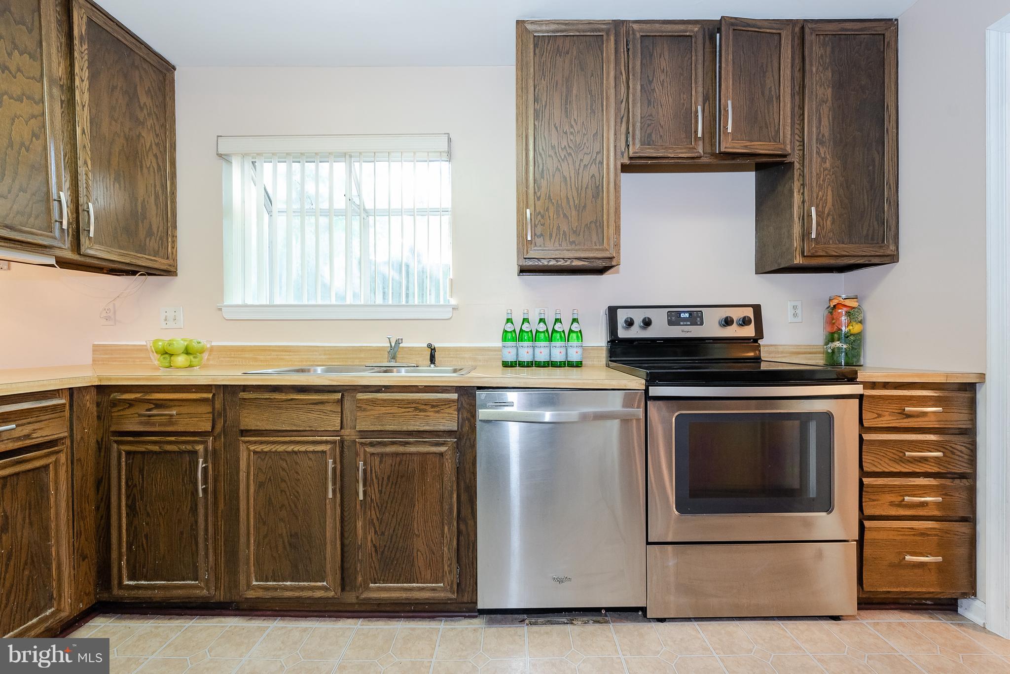 12900 River Ridge Place Laurel, MD 20708 - Photo 19 of 43 Kitchen