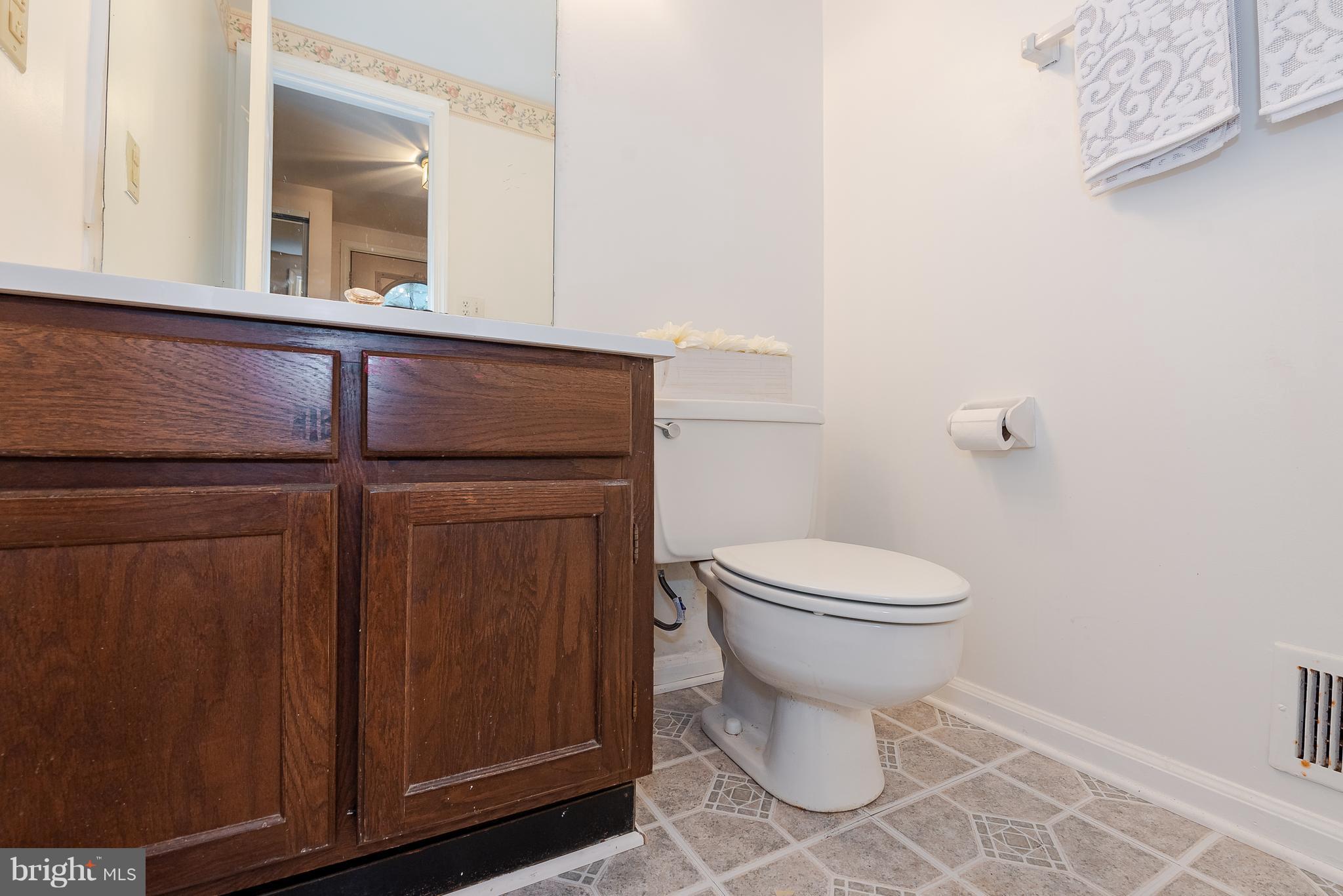12900 River Ridge Place Laurel, MD 20708 - Photo 25 of 43 Powder Room