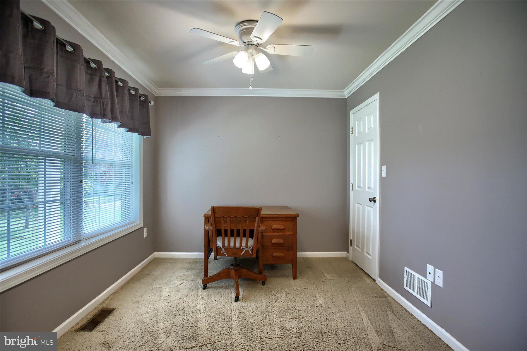4990 Bossler Road Elizabethtown, PA 17022 - Photo 6 of 41 Office with closet