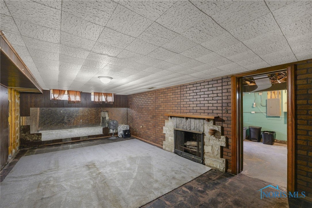 833 Keil Road Toledo, OH 43607 - Photo 37 of 48 Partially finished basement is ready for entertaining
