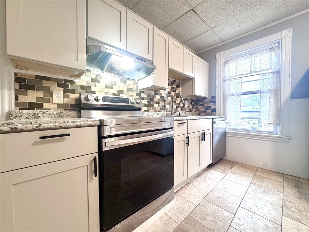 14 Smythe Street, Unit 3 Brookline, MA 02445 - Photo 1 of 15