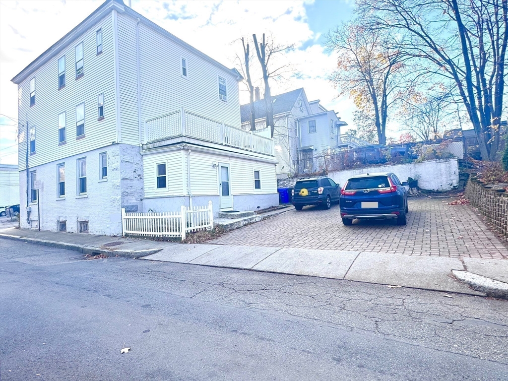 14 Smythe Street, Unit 3 Brookline, MA 02445 - Photo 6 of 15