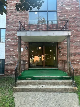 $2,400 | 80 Newbury Avenue, Unit 15, Quincy, MA 02171