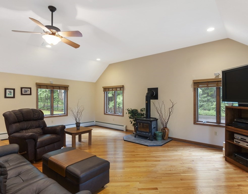 285 Reedy Meadow Road Groton, MA 01450 - Photo 7 of 25 Gallery Image 7