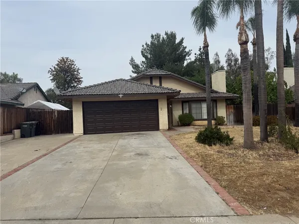 $2,750 | 583 Le Harve Avenue, Lake Elsinore, CA 92530