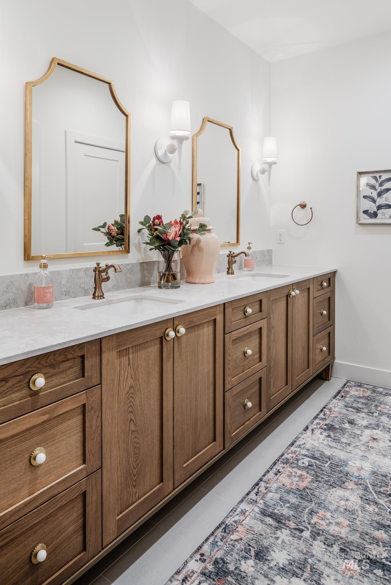 7448 North Cavea Lane Meridian, ID 83646 - Photo 39 of 40 Bathroom featuring double vanity