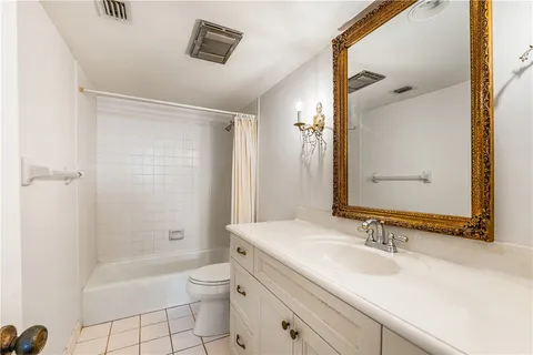 $849,000 | 1700 Ocean Drive, Unit 405, Vero Beach, FL 32963