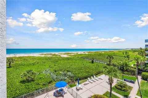 $849,000 | 1700 Ocean Drive, Unit 405, Vero Beach, FL 32963