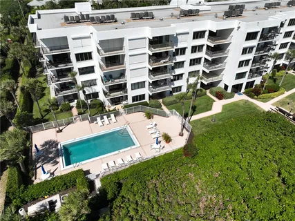 $849,000 | 1700 Ocean Drive, Unit 405, Vero Beach, FL 32963