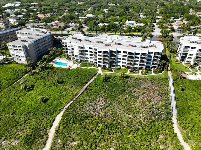 $849,000 | 1700 Ocean Drive, Unit 405, Vero Beach, FL 32963