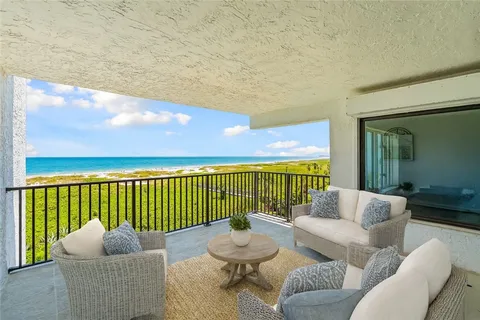 $849,000 | 1700 Ocean Drive, Unit 405, Vero Beach, FL 32963