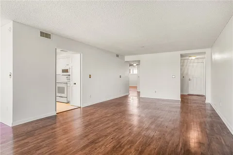 $849,000 | 1700 Ocean Drive, Unit 405, Vero Beach, FL 32963