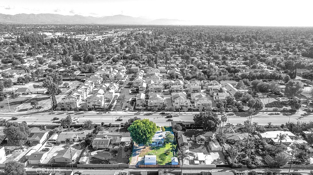 8621 Winnetka Avenue Winnetka, CA 91306 - Photo 6 of 25 an aerial view of multiple house