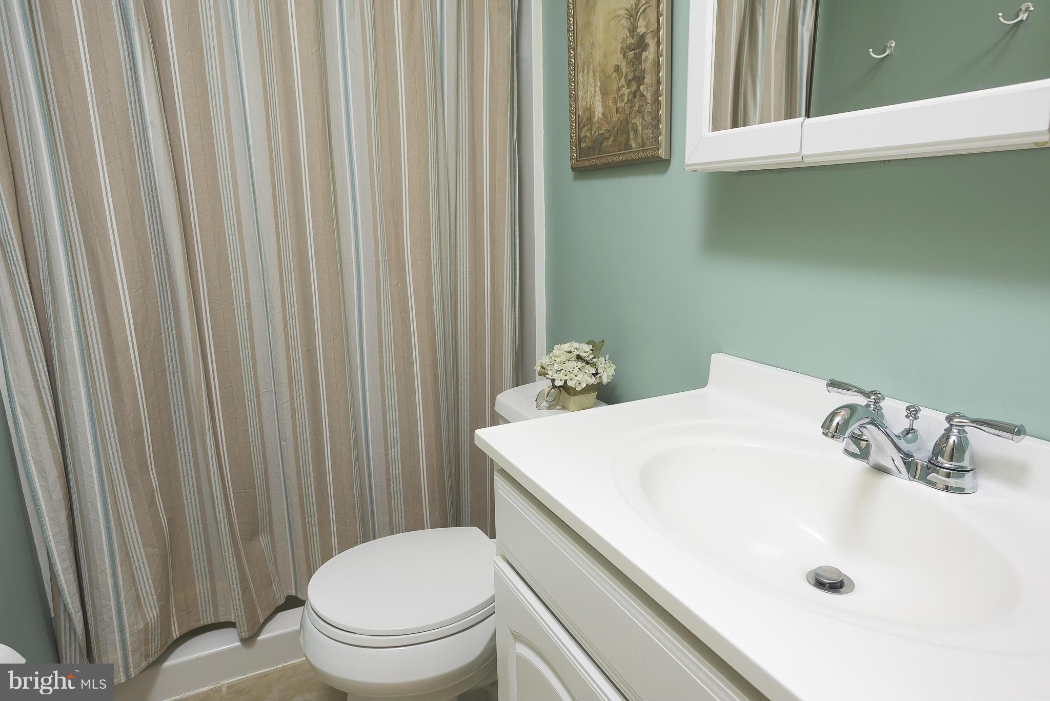 878 Wilson Road Arnold, MD 21012 - Photo 13 of 22 Bath (Master)