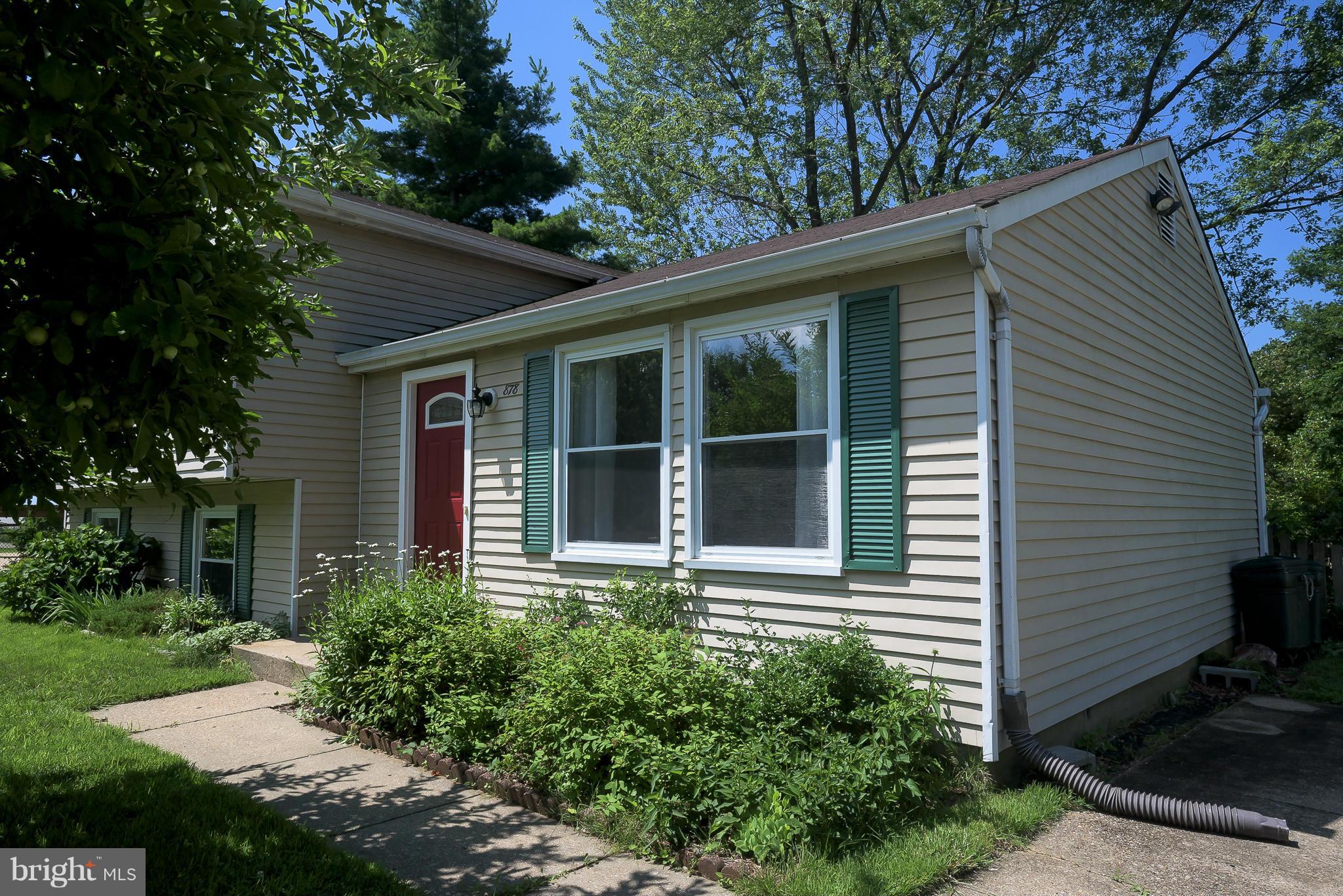 878 Wilson Road Arnold, MD 21012 - Photo 21 of 22 Exterior (Front)