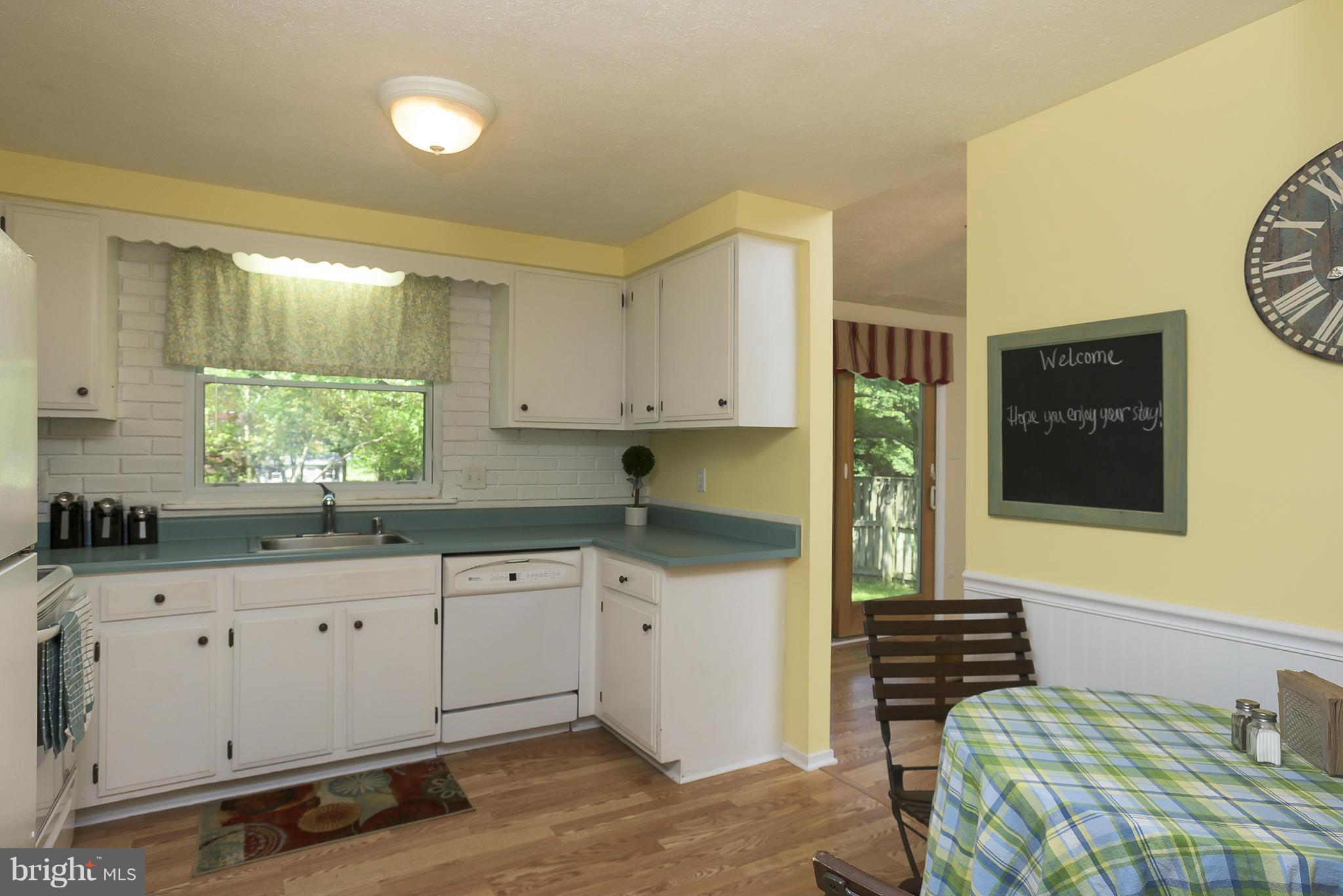878 Wilson Road Arnold, MD 21012 - Photo 5 of 22 Kitchen