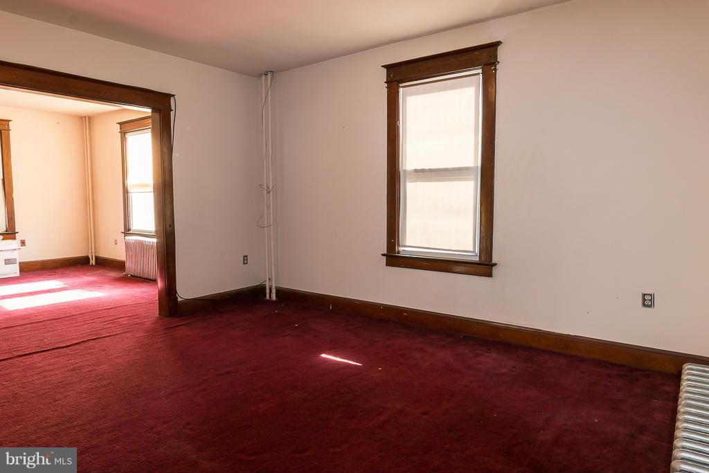 6000 Addison Road Capitol Heights, MD 20743 - Photo 7 of 22 Living Room