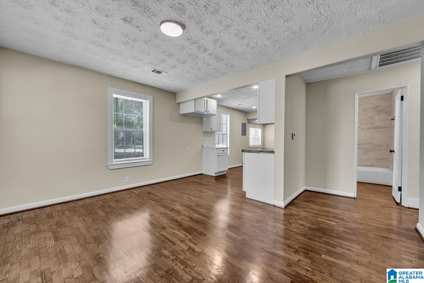 1332 14th Place Southwest Birmingham, AL 35211 - Photo 10 of 29