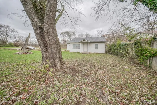 $69,900 | 100 East 6th Street, Dixon, MO 65459