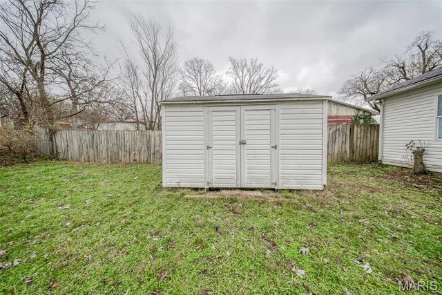 $69,900 | 100 East 6th Street, Dixon, MO 65459