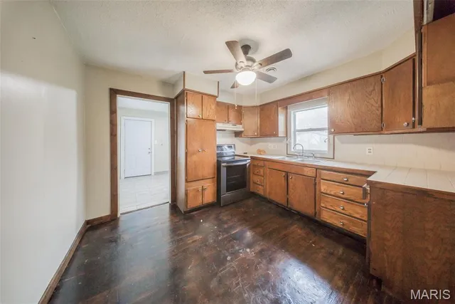 $69,900 | 100 East 6th Street, Dixon, MO 65459