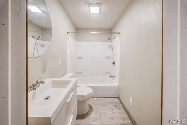 $69,900 | 100 East 6th Street, Dixon, MO 65459