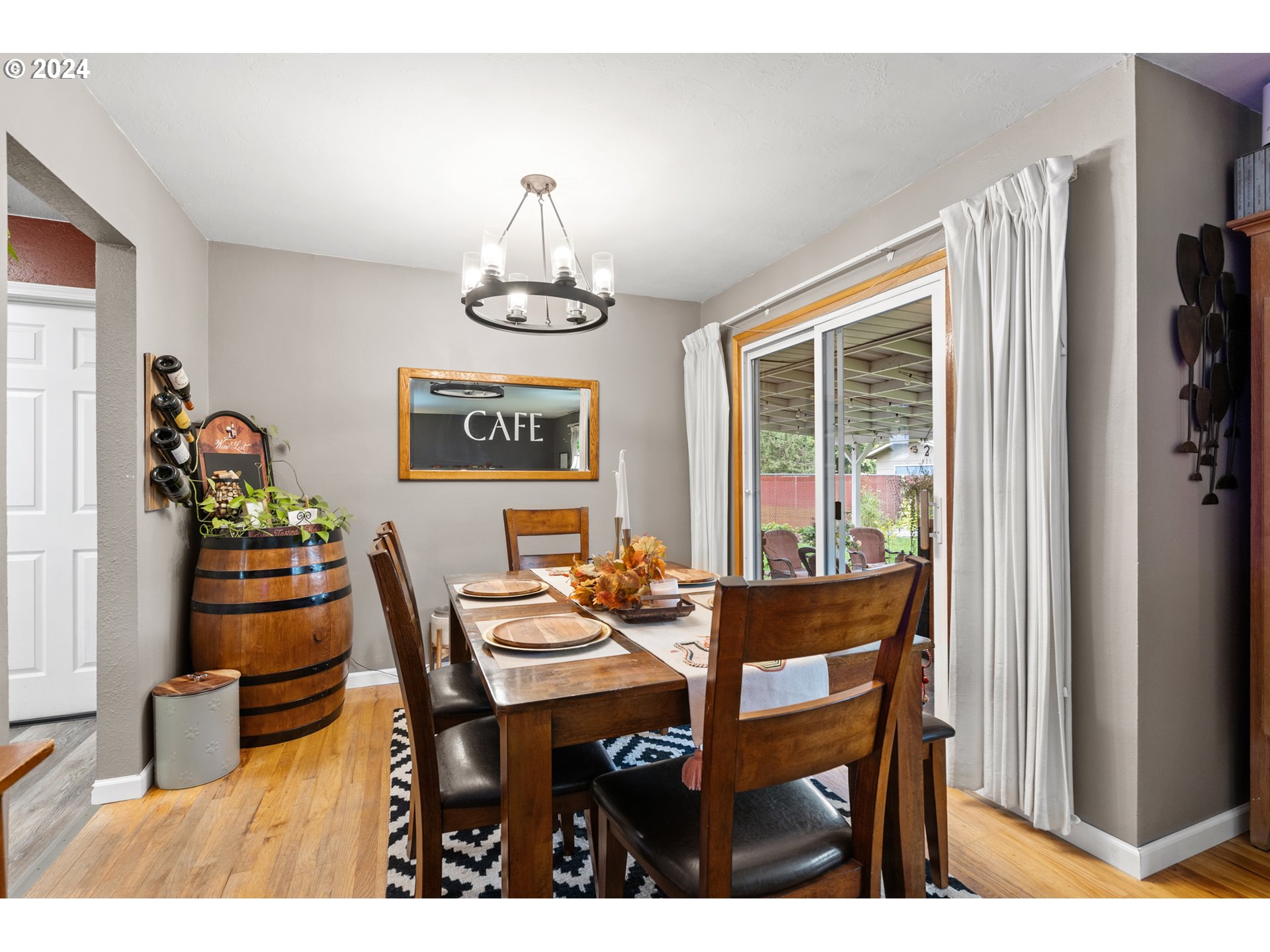 1338 Southwest 41st Street Pendleton, OR 97801 - Photo 13 of 40 a dining room with furniture and window