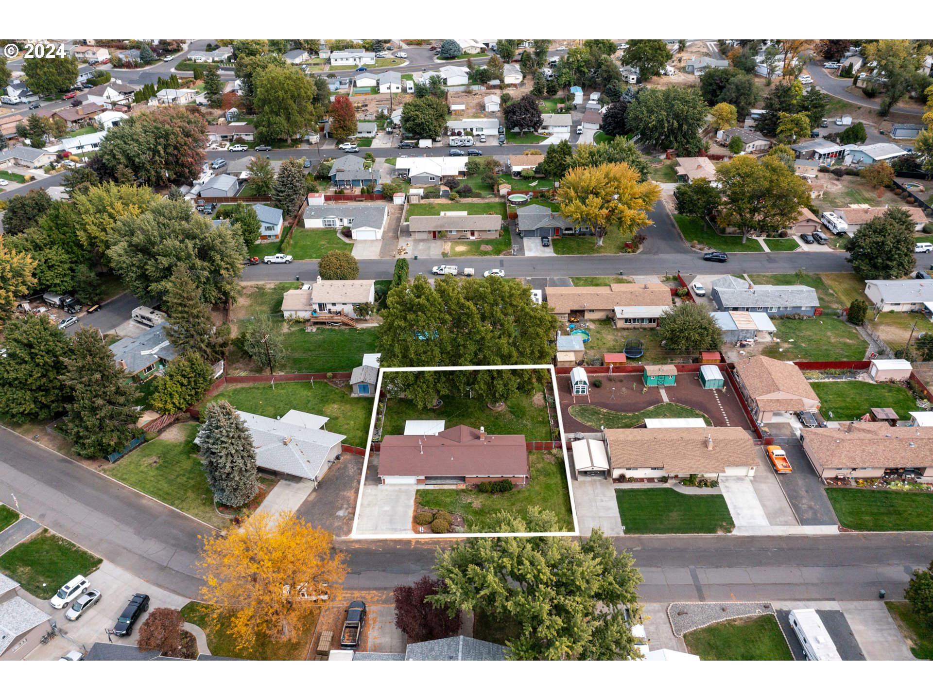 1338 Southwest 41st Street Pendleton, OR 97801 - Photo 38 of 40 an aerial view of a houses with yard