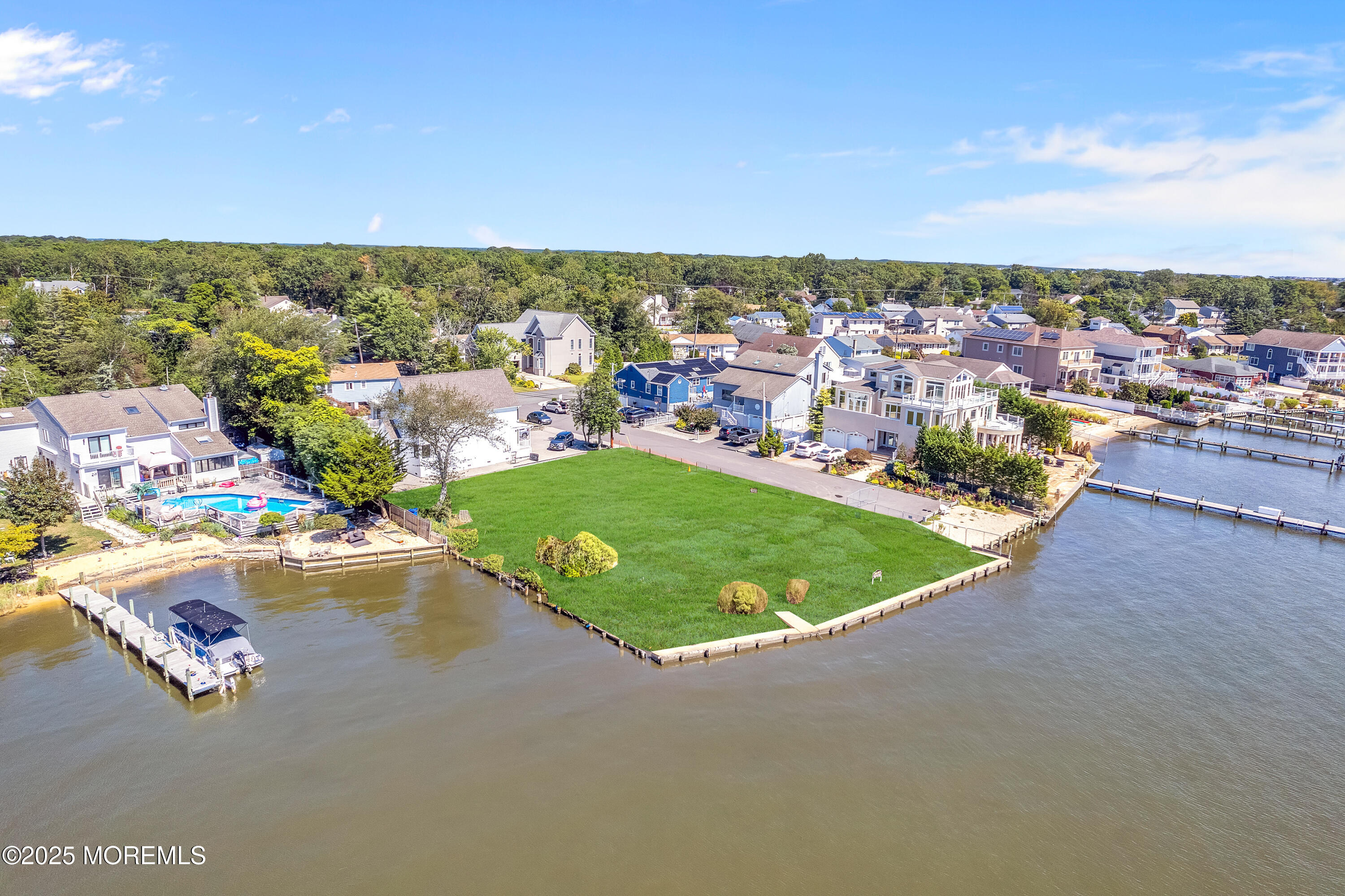2 Cedar Tree Lane Toms River, NJ 08753 - Photo 20 of 37 a view of a city