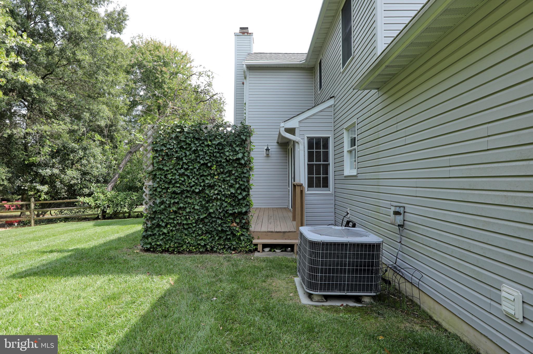 6879 Kangaroo Drive Waldorf, MD 20603 - Photo 9 of 57