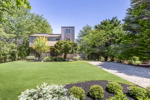 $2,195,000 | 180 South Fairview Avenue, Montauk, NY 11954