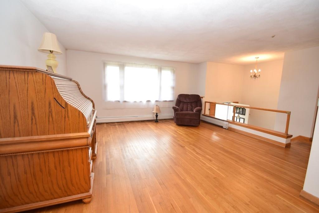36 Niles Road Randolph, MA 02368 - Photo 4 of 28 Gallery Image 4