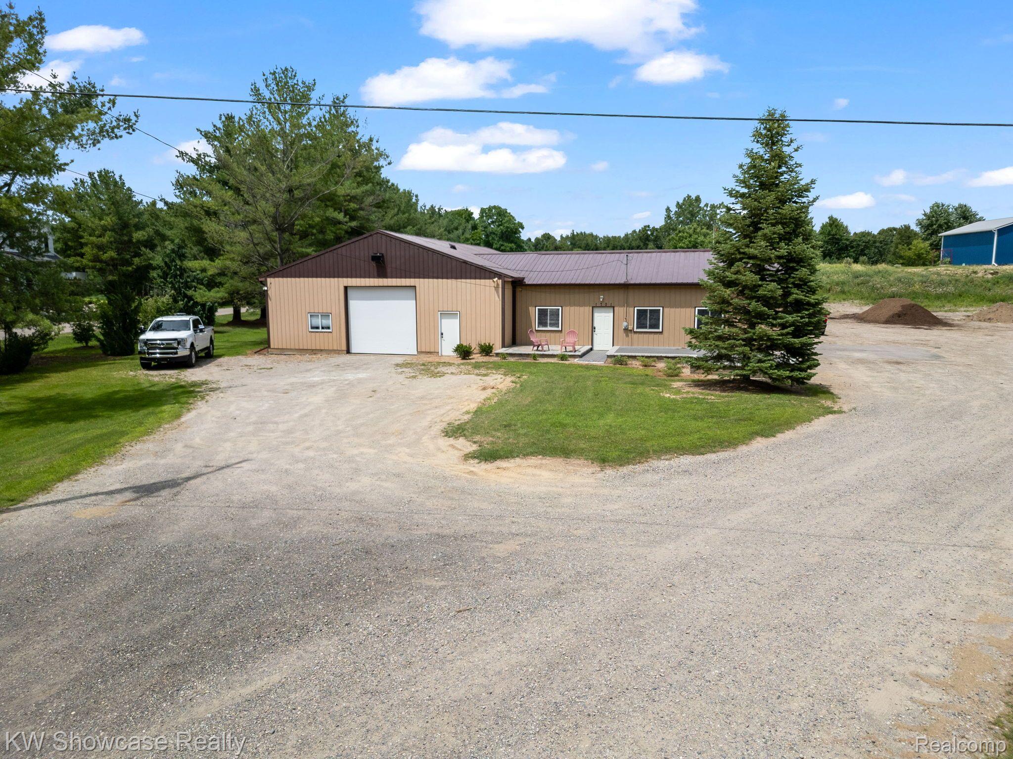 1701 East Moore Road Milford, MI 48381 - Photo 27 of 32 3600 Sq Ft Outbuilding