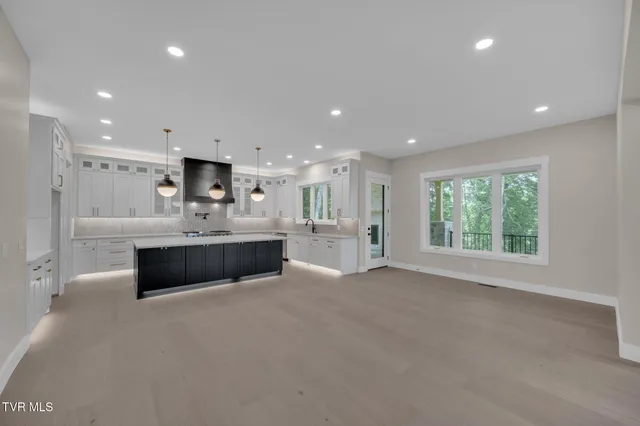 $1,685,000 | 1093 Hawk Nest Court, Jonesborough, TN 37659