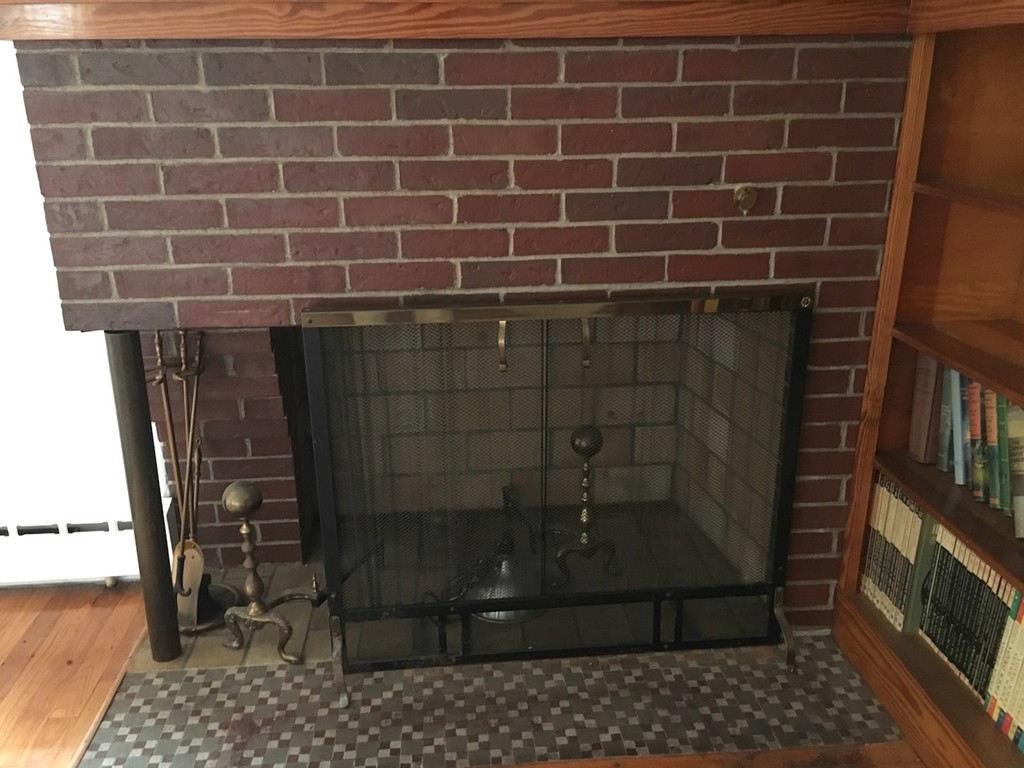 22 Hewitt Street West Springfield, MA 01089 - Photo 14 of 27
